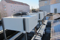 outdoor units of cascade of three heat pumps Sinclair S-Therm+